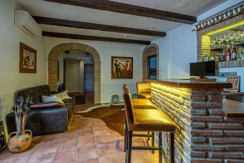 Luxury Villa with Pool, Jacuzzi, Sauna & Sea Views