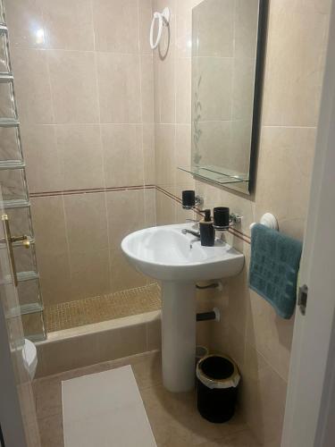 Casita Eliisa- sea views, close to the beach, pool, La Mata