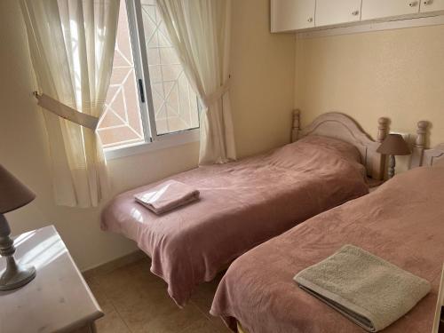 Casita Eliisa- sea views, close to the beach, pool, La Mata