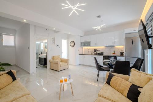 Brand New Academy Stay Athens