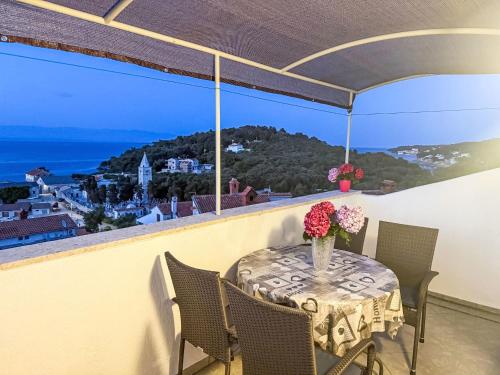 Apartment Meri 5 Villa by Interhome