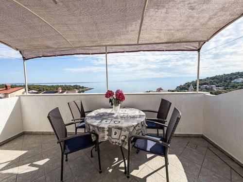 Apartment Meri 5 Villa by Interhome