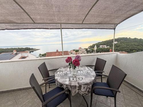 Apartment Meri 5 Villa by Interhome