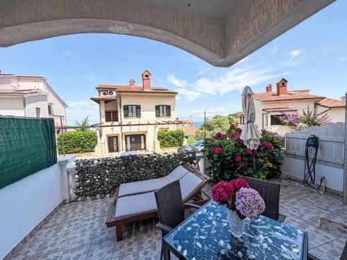 Apartment Tolles Appartement Meri 3 mit Grill und Garten by Interhome