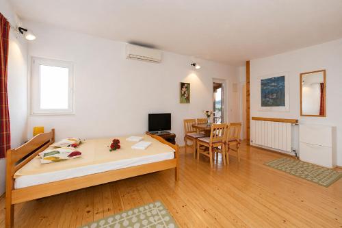 Sea View Terrace Apartment Podgora