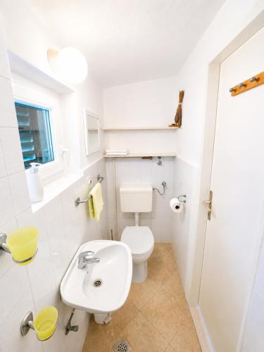 Sea View Terrace Apartment Podgora