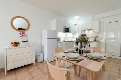 Lovely 1 Bedroom Apartment Central Location