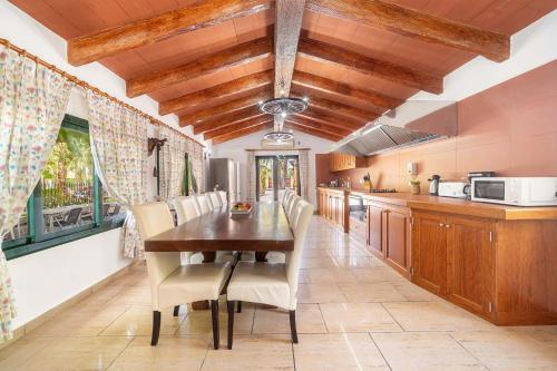 Can Tirenet by Sealand Villas