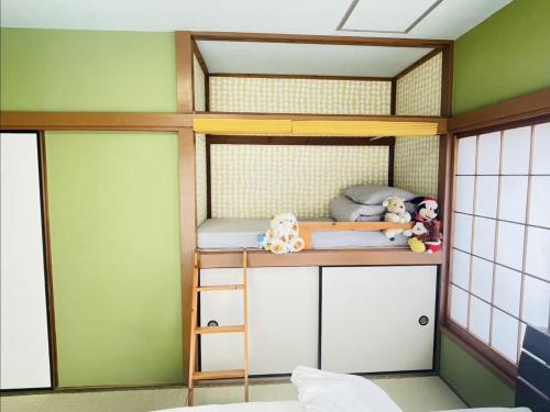 10 min to Asakusa, Sky tree, Train to Airport , Luggage drop, Edo Harmony