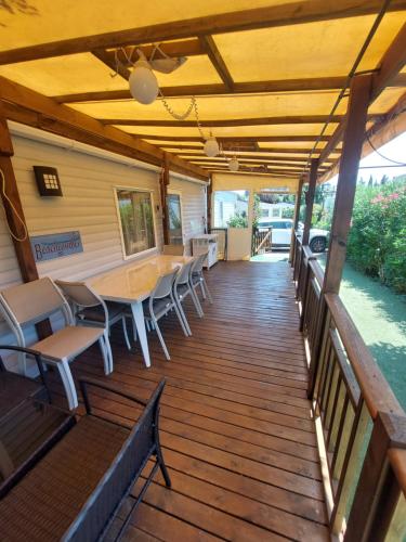 Mobilhome Camping LE MONTOUREY