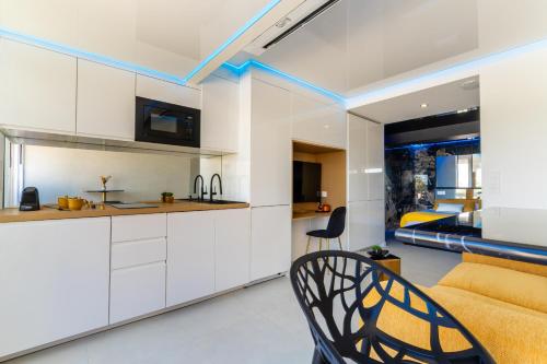Insomnia appartement design vue port Village Naturiste