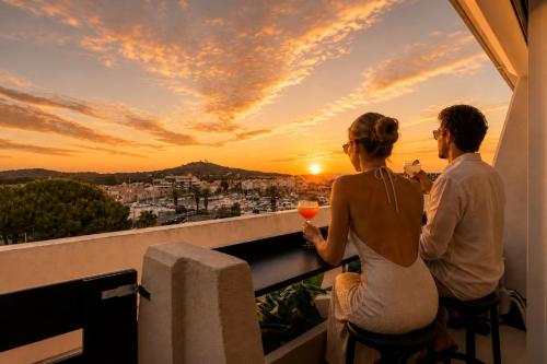 Insomnia appartement design vue port Village Naturiste