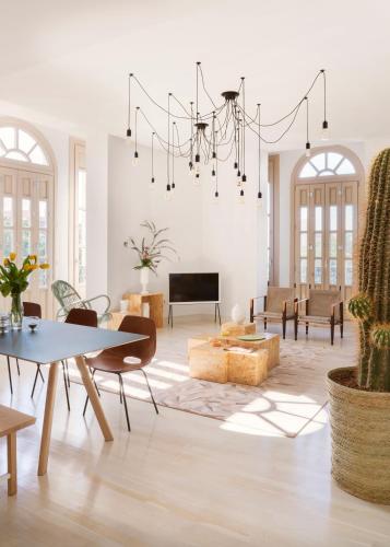 Halcyon Days designer apartments by Ana Locking