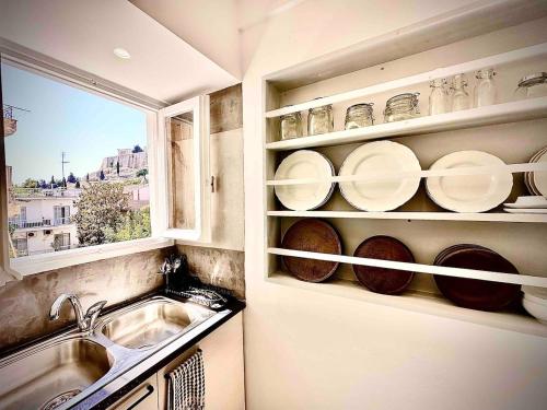 Acropolis Pedestrian St Luxury 2BR Walk Plaka Apt