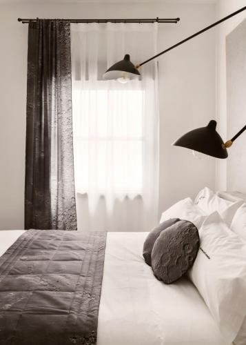 Halcyon Days designer apartments by Ana Locking photo 53