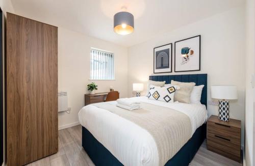 80 by Elite photo 25