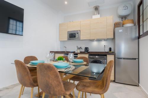 Spacious 2BD 2BTH with patio – Central and quiet