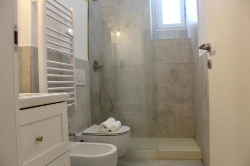 Ample 2-BR Space 1 min to Romolo M2