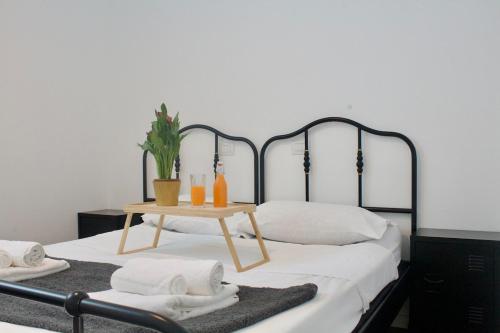 Ample 2-BR Space 1 min to Romolo M2