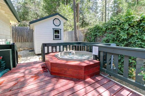 a hot tub on the deck of a house at The Crow's Nest in Idyllwild