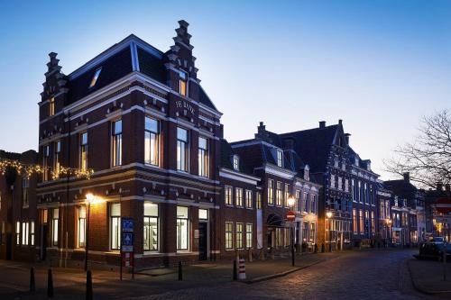 "DE BANK" - Harbour Suites