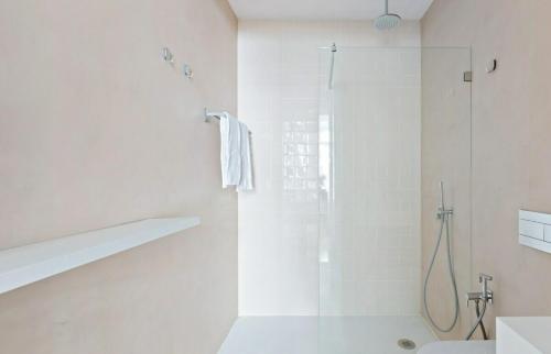 Spacious 1 Bedroom Apartment near Baixa