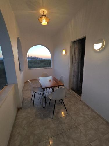 Xenos Estate Apartment