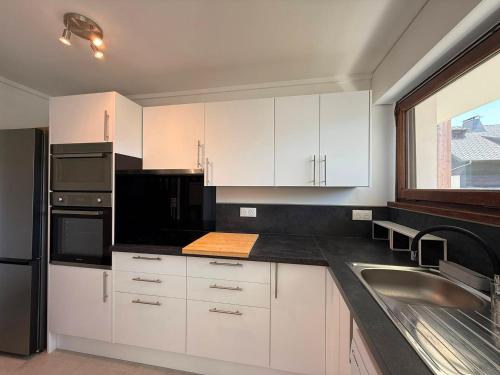 Appartement spacieux, centre calme, balcon, 6 pers.