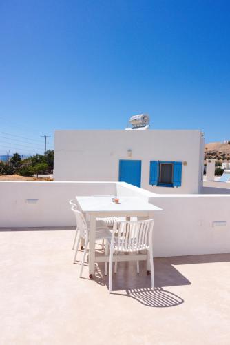 Rhea Sea Breeze Studio