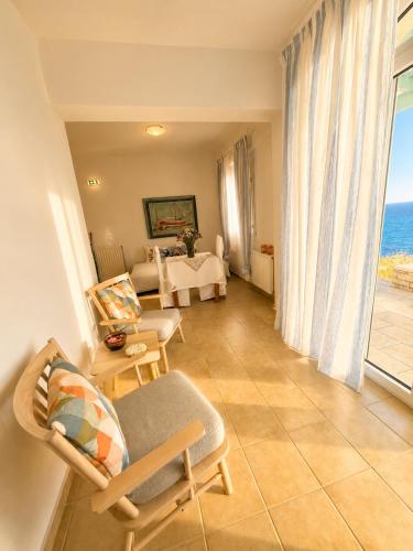 Azure Breeze I - Sea View Apartment