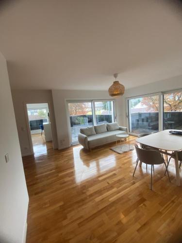 90 m2 Apartment with Balcony & Free Parking