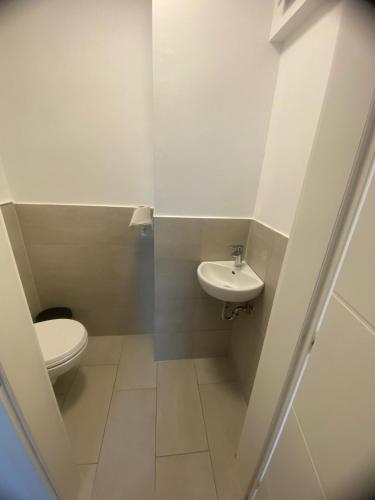 90 m2 Apartment with Balcony & Free Parking