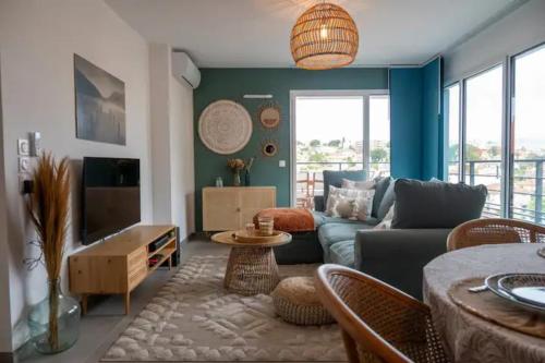 Apartment with mountain views in Antibes