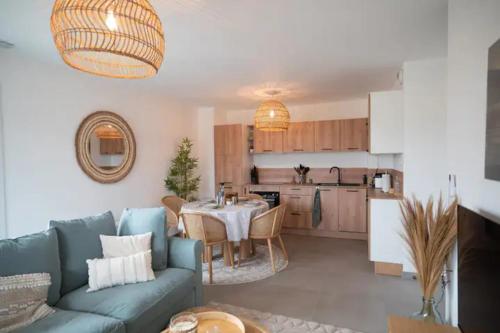 Apartment with mountain views in Antibes