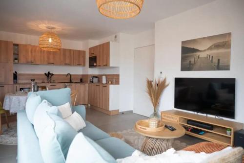 Apartment with mountain views in Antibes