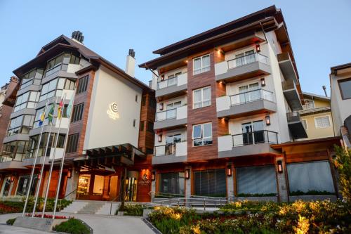 an apartment building in the city of toronto at Hotel Cercano in Gramado