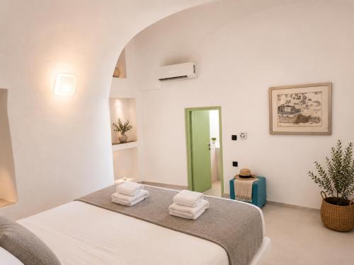 Mamma Mia Santorini Suites-Volcano -Caldera -Sunset View