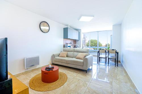 L'Escale Azura 1bedroom Wi-Fi 100 m Beach Port