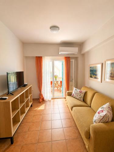 Azure Breeze II - Partial Sea View Apartment
