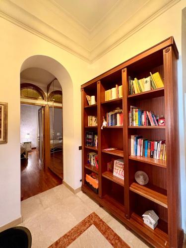 Monia Coliseum Apartment