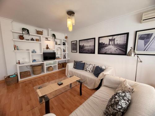 Castillo Sea Breeze Apartment