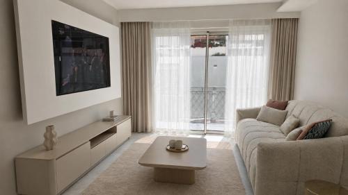 MENTON - Appartement luxe Climatisé- vue et bord de Mer - plage