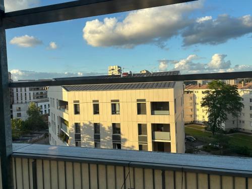 Chambre confortable avec terrasse proche Gare