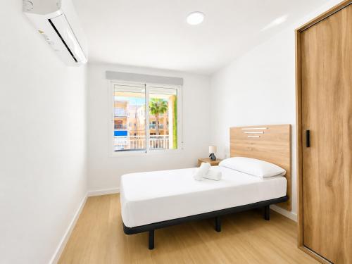 Blue Peak Apartment: Diseño Junto al Mar