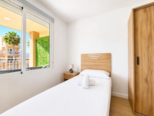 Blue Peak Apartment: Diseño Junto al Mar