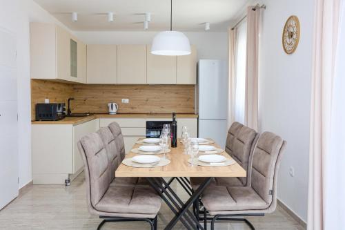 Apartments by the sea Razanj, Rogoznica - 2100
