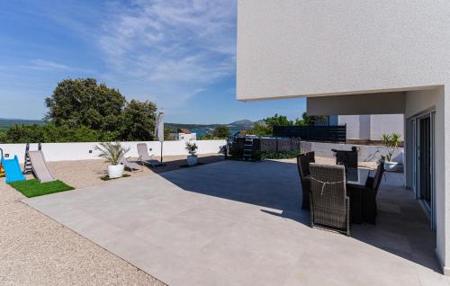 3 Bedroom Amazing Home In Sibenik
