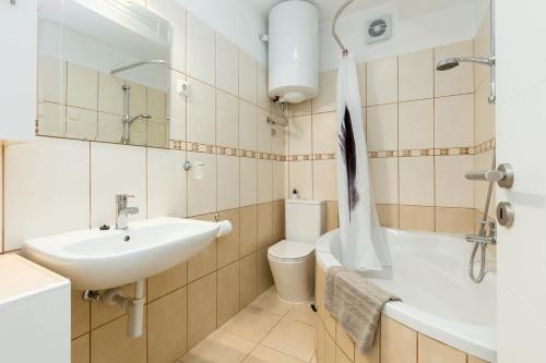 Apartments with parking space Supetar, Brac - 27508