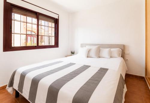 Club Salino Hideaway-Your Peaceful Retreat with Pool in Torrevieja
