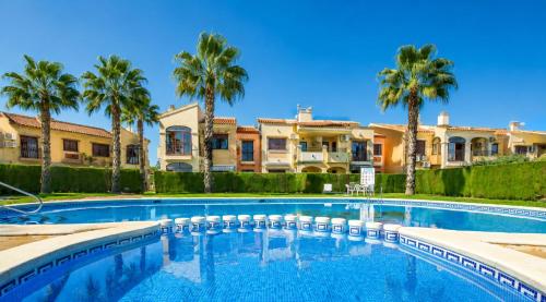 Club Salino Hideaway-Your Peaceful Retreat with Pool in Torrevieja